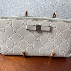 GUCCI GUCCISSIMA LEATHER WALLET